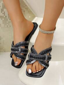 沙滩拖鞋，舒适平底凉鞋，时尚编织镶钻度假鞋