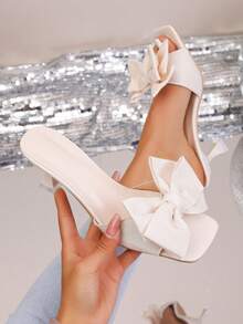 Sandálias de Salto Alto Estilo Fada para Mulheres, Novos Lançamentos de Verão 2025, Sandálias de Praia de Salto Médio com Tira Fina e Fivela & Decoração de Laço, Adequado para Uso Doméstico - Bege - Visão 1