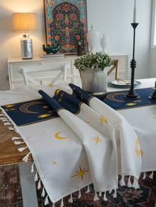 Bubaba 1 pieza Camino de mesa azul con estampado de estrellas y lunas, mantel de estilo bohemio con flecos en color crema-blanco, reutilizable y lavable, adecuado para cocina, comedor, sala de estar, dormitorio, mesas de hotel, decoración de Ramadán