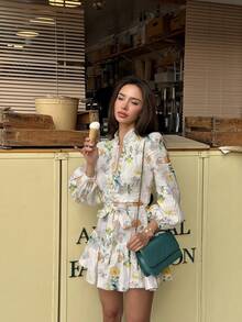 Đầm mini dáng chữ A ôm sát, thanh lịch, ngọt ngào, cổ tàu cài cúc phía trước, tay phồng, thắt nơ, kiểu dáng châu Âu & Mỹ mùa Thu/Đông 2025 dành cho nữ, thích hợp cho các dịp thường nhật, dã ngoại, du lịch, đi làm, nghỉ lễ. - trắng - Xem 4