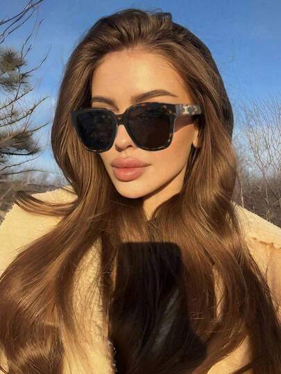 1pc Square Oversized Flattering Women Fashion Glasses, & Fashionable