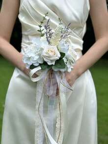 1支白色香槟色人造玫瑰新娘伴娘花束，饰以蕾丝和麻绳，适用于婚礼、派对和教堂等场合。这款优雅浪漫的人造玫瑰是派对装饰、摄影道具的理想之选，也是婚礼、家居装饰、房间装饰、派对回礼、生日、毕业典礼、单身派对等场合的绝佳礼物。 - 彩色 - 查看 8