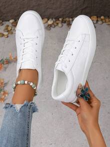 秋冬大码女式白色系带运动鞋，休闲平底滑板鞋，时尚舒适运动鞋