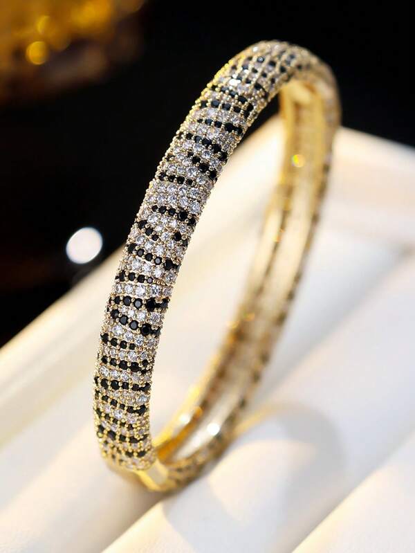 1pc Unique Black & White Polka Dot Zirconia Bracelet, Classic Women Bangle