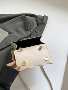 时尚纯色手提包，休闲翻盖小方包，蝴蝶结金属锁扣，女士托特包/单肩斜挎包，春夏新款