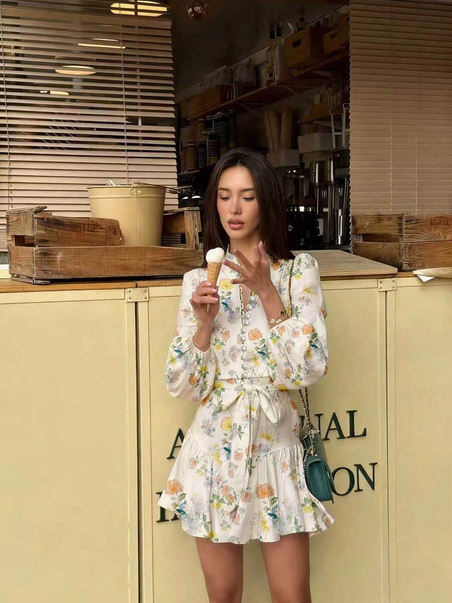 Đầm mini dáng chữ A ôm sát, thanh lịch, ngọt ngào, cổ tàu cài cúc phía trước, tay phồng, thắt nơ, kiểu dáng châu Âu & Mỹ mùa Thu/Đông 2025 dành cho nữ, thích hợp cho các dịp thường nhật, dã ngoại, du lịch, đi làm, nghỉ lễ. - trắng - Xem 1