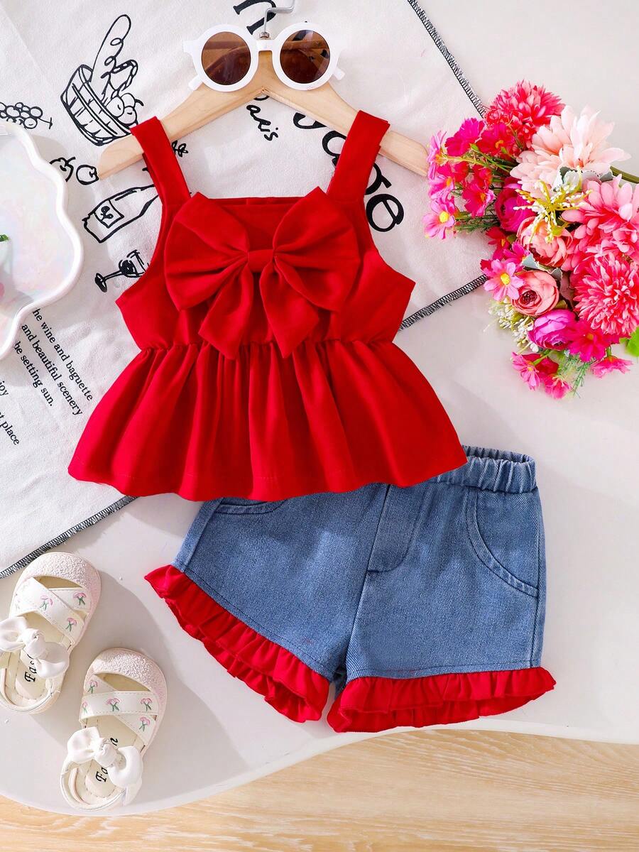 2pcs Baby Girl Outfit: Bow Tie Waist Button Back Camisole Top And Contrast Color Ruffle Trim Denim Shorts Set - Red - View 1