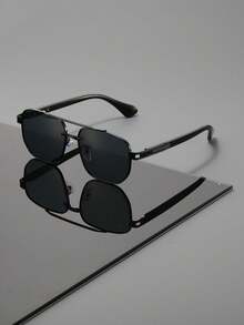 Vintage Double-Bridge Oversized Square Frame Glasses, Unisex, Striped Decorative Color-Block Temples, Suitable For Street Photography And Vacation Looks - Multicolor - View 2