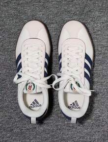 Giày adidas VL Court 3.0 T-toe, giày tập luyện của Đức, giày trượt ván, thoải mái, đa năng, chống trơn trượt, chống mài mòn, phù hợp cho thể thao và giải trí, unisex. - Trắng/Xanh hải quân - Xem 7