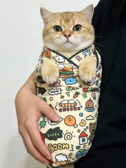 柔软舒适的宠物猫咪美容罩，可爱卡通图案 - 宠物保护罩，适合喂食、防抓、防逃脱，柔软舒适，易于清洁，可用于美容、清洁耳朵、修剪指甲和收纳，清洁宠物毛巾 - 一只蓝眼睛的白猫在舒适的环境中放松，猫咪美容布，趣味设计，柔软面料，多用途，无需电池