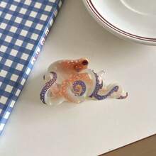 全新海洋系列发夹，包含剑鱼、章鱼、海龟、鲸鱼等多种海洋动物造型，采用醋酸纤维材质。尺寸大，优雅独特，可固定在脑后。创意设计，全球畅销海洋动物发夹。趣味十足的海洋动物发夹。女士发饰，优雅时尚发爪夹。 - 彩色 - 查看 13