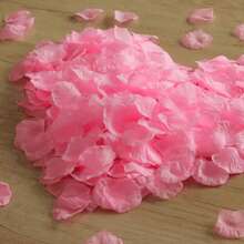 1000片粉色玫瑰花瓣，适用于婚礼、求婚、周年纪念、家居装饰，可选500/800/2000/4000/10000片装，可用于婚礼装饰、家居装饰、房间装饰、派对回礼、新娘礼物、生日、毕业典礼、单身派对等多种场合。
