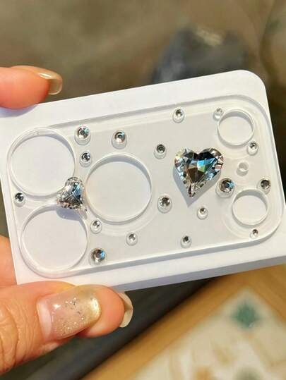 1PC Cute And Sparkly Heart-Shaped Diamond Rhinestone Colored Transparent Camera Screen Protector Cover, Camera Cover, Heart-Shaped Phone Screen Protector With Rhinestone And Colored Rhinestone Lens Film, Phone Accessory, Compatible With IPhone17 Pro Max/17 Pro.