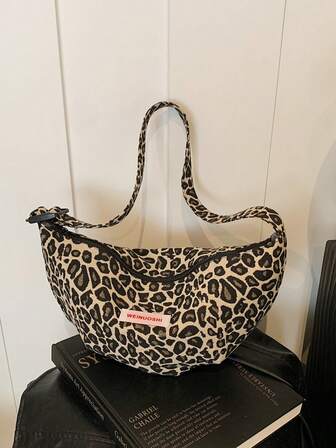 Klassisk modeväska för kvinnor med leopardtryck under armarna, nischad exklusiv motorcykelchic liten väska