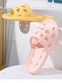 EVA Absorbent Anti-Slip Slippers: Quickly Absorb Moisture In The Bathroom To Keep It Dry And Comfortable. The Upper Is Easy To Clean And Wipe Clean. The Non-Slip And Durable Sole Has Strong Traction. The Soft And High-Elastic Material Can Withstand Folding And Compression Without Damage. Suitable For Bathroom, Living Room And Other Scenarios. - Multicolor - View 3