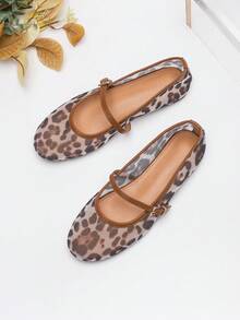 Women's Leopard Print Round Toe Breathable Mesh Flat Shoes - Brown - View 4