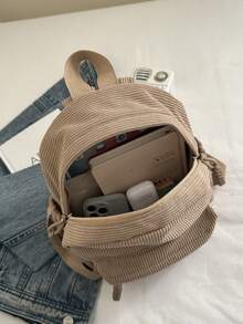 新款极简主义双肩包，休闲简约，时尚百搭。采用拉链设计和可调节肩带，适合青少年、购物和旅行。这款双肩包可轻松收纳日常必需品，用途广泛，深受时尚达人的喜爱，适合各种风格和场合。不仅实用百搭，也是馈赠亲朋好友的理想之选。 - 簡約肩包 - 查看 9