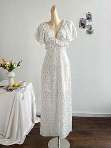 优雅女士白色碎花V领荷叶边短袖长连衣裙，修身A字梭织面料长款连衣裙。夏季 - 白色 - 查看 5