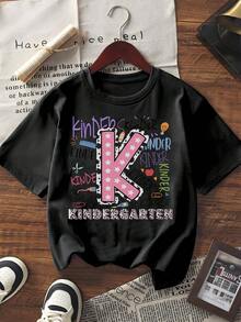 Tricou grafic cu mânecă scurtă pentru femei, casual, cu guler rotund, cu imprimeu Kinder Graduate, litera K, croială lejeră, topuri de vară pentru purtare zilnică - alb - Vizualizare 6