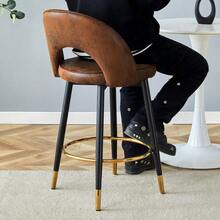 Tabouret de bar pivotant 360° - Revêtement technologique brun respirant et confortable - Siège rembourré, adapté à la cuisine, salle à manger, bar ou terrasse - Vendu par pack de 2 - Marron + Noir + Tissu + Métal + Lot de 2 - Voir 6