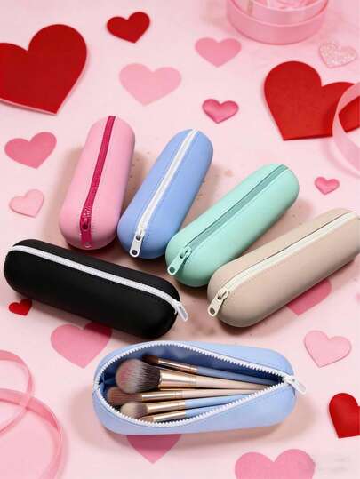 新款大容量硅胶化妆刷收纳包，化妆工具整理包，多功能化妆包，化妆包，收纳包，储物包，化妆品整理包，化妆包，化妆整理包，洗漱包，桌面整理包，化妆包，化妆包，化妆袋，包，梳妆台，化妆包，小化妆包，化妆袋，化妆包，大容量，大化妆包，圣诞礼物，小袋子，女士礼物，小袋子/小手提包，化妆品整理包，小袋子，刷子收纳包，迷你小袋子，大容量小袋子，女士礼物，圣诞礼物，女士礼物创意