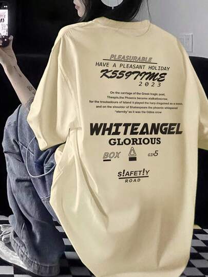 女士休闲黑色英文印花短袖T恤，宽松舒适，适合日常穿着，春夏皆宜。