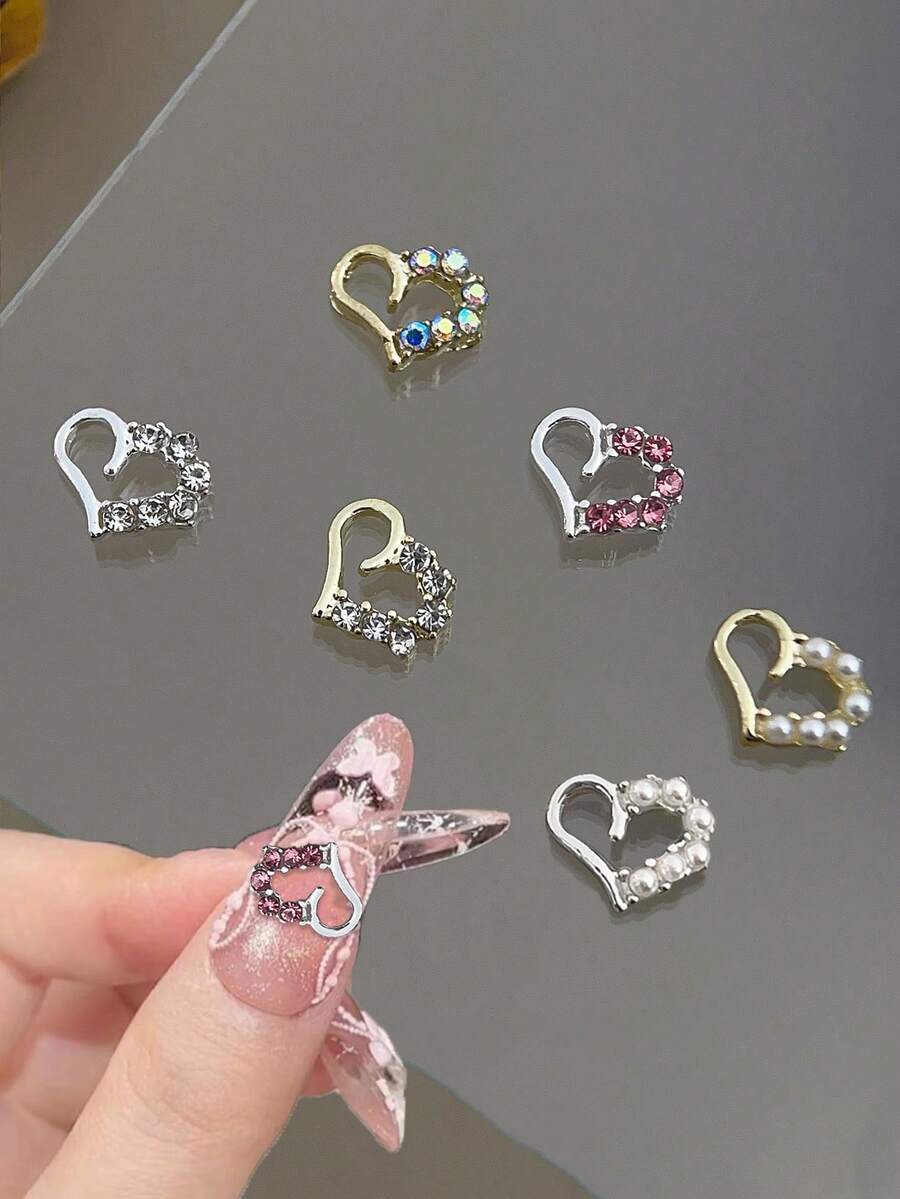 12 pezzi Charm per unghie a forma di cuore cavo, stile giapponese minimalista di lusso Y2K, decorazioni per unghie adatte per San Valentino con perle e diamanti finti, ideali per unghie corte e french tip, accessori per nail art multifunzionali