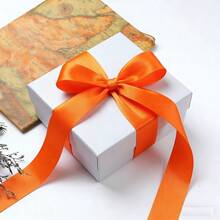 1 捲聚酯緞面絲帶，適用於禮品盒、糖果盒、花卉裝飾、手工玫瑰 DIY 材料、節日禮品包裝絲帶（機器染色，略有色差） - 橘色 - 查看 4