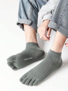 3 Pairs Men's Simple Fashion College Style Solid Color Digit & Letter Slogan Antibacterial Odor-Resistant Moisture-Wicking Non-Pilling Comfortable Short Five Toe Socks, Suitable For Spring, Summer, All Seasons