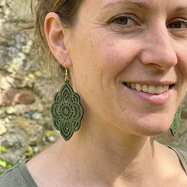 1 Pair Wooden Lace Pattern Carved Pendant Earrings - Green - View 2