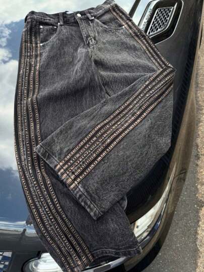 [¡Imperdible!​ ]Tu Rayas Lavado USA en Movimiento. Pantalón donde el diseño de rayas cuenta historias, con corte recto holgado vibe lazy que define y versatilidad que no sacrifica el estilo.