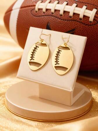 1 par de pendientes con colgante de balón de rugby de acero inoxidable, cómodos y versátiles - minimalistas y elegantes, adecuados para uso diario o para asistir a eventos de rugby - regalo exquisito, adecuado para el Ramadán, el regreso a la escuela y los regalos de graduación; regalo ideal para aficionados al rugby; pendientes unisex de alta calidad; regalo adecuado tanto para mujeres como para hombres