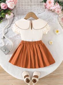 女童优雅花卉刺绣荷叶边袖上衣和百褶裙套装 - 卡其色 - 查看 4