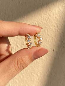 1件奢华闪耀圆形钻石镶嵌耳环，女士珠宝，精致优雅，适合约会和派对佩戴