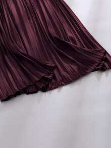 大码休闲纯色长袖针织拼接褶皱中长连衣裙，适合圣诞节、新年、女士优雅场合，红色