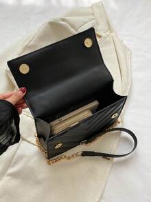 Fashionable Versatile Textured Chain Strap Crossbody Bag - Black - View 4