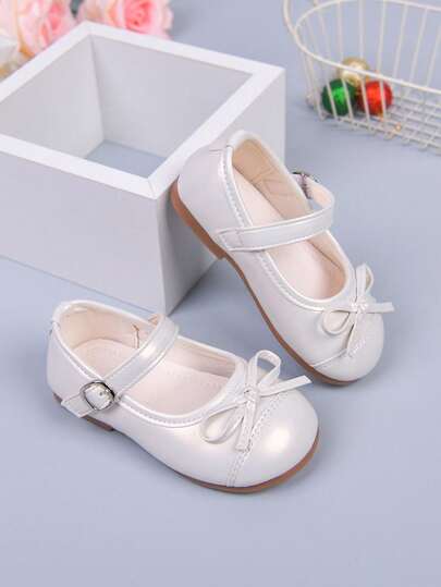 时尚优雅的蝴蝶结装饰女童/婴儿鞋，舒适轻便防滑平底鞋，室内外皆宜，适合春、夏、秋季穿着。