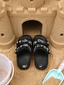 2026 Summer New Boys' Sports Slides: Black Base Double Strap Black & White Camo Style, Neon Green / White Decorative Buckle, Lightweight Rubber + Non-Slip Sole, Suitable For Indoor, Outdoor & Light Sports - Black - View 4