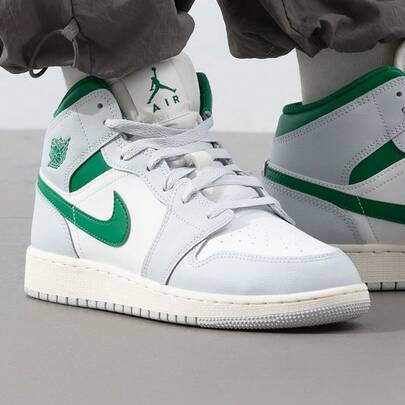 Nike 大童款 Air Jordan 1 Mid 篮球鞋