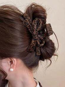 1pc Retro Leopard Print Bow Claw Hair Clip, Elegant Hair Claw Barrette Suitable For Women Daily Use