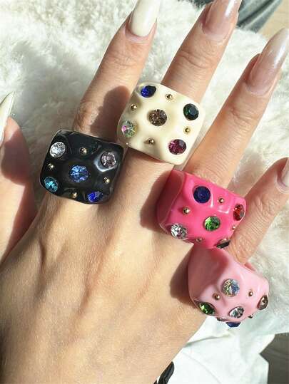 1 pieza Anillo de resina cuadrado con rhinestones de colores, anillo geométrico exagerado tipo Y2K de dopamina, adecuado para fiestas, reuniones, festivales de música (los colores y posiciones de los rhinestones son aleatorios)