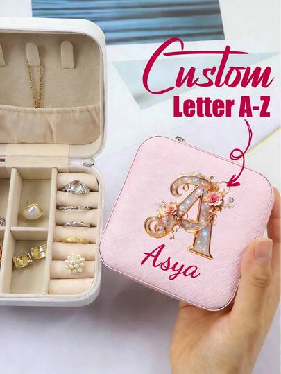 Personalisierte 26-Buchstaben bedruckte Schmuckbox, personalisierte Namensschmuckbox, Reiseaufbewahrungsbox, Muttertagsgeschenk, Brautjungferngeschenk, praktisch für den täglichen Gebrauch und Reisen, geeignet als Geschenk für Freunde, Klassenkameraden, Familie, Valentinstag und Geburtstage.