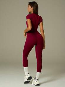 UONNOU Sporty Sculpting Loungewear Set | Stretchy Slim Fit Activewear - Red - View 11