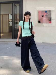 薄荷绿常规肩部短袖T恤，女士夏季款，圆领，修身剪裁，时尚美式风格，百搭性感休闲上衣 - 薄荷綠 - 查看 4