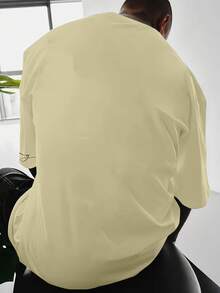 King Letter Crew Neck T-Shirt, Men's Crew Neck T-Shirt, Loose Fit, Comfortable And Breathable T-Shirt For Summer Outdoors, Casual Crew Neck T-Shirt - 卡其色 - 查看 3
