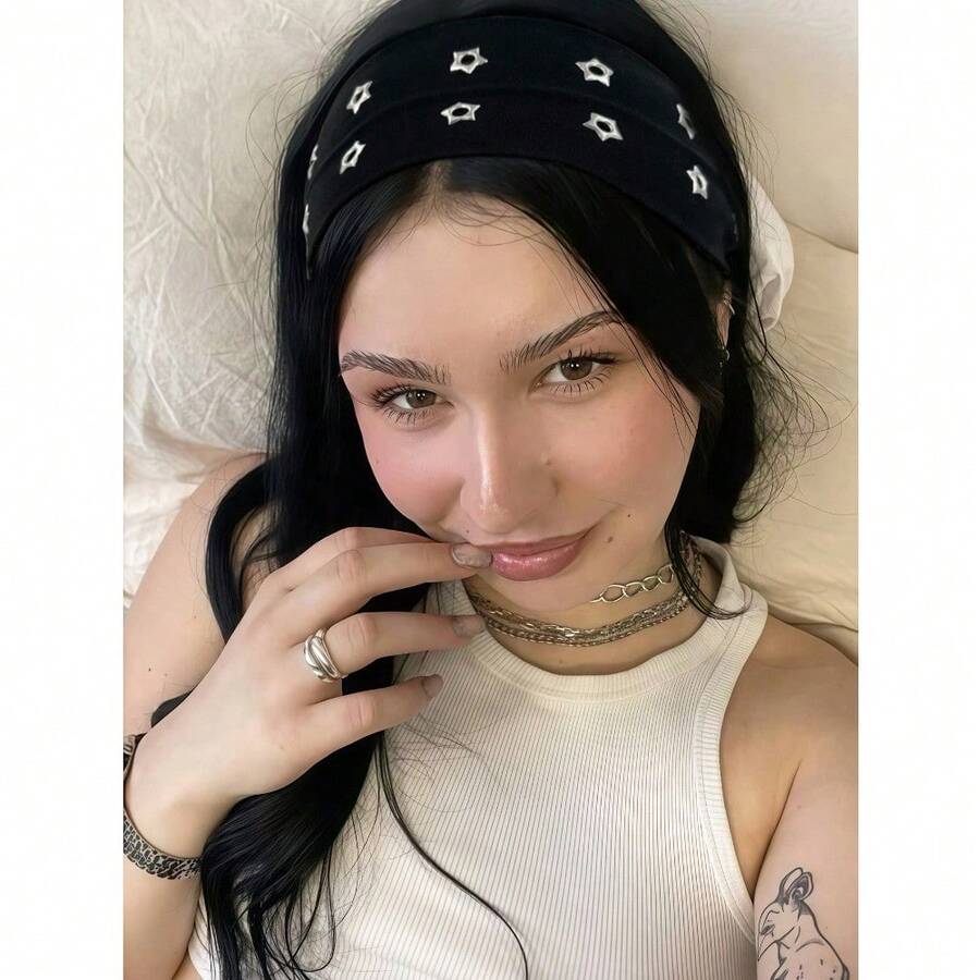 1pc Women Bandana Fashion Punk Headband Gothic Star Pattern Soft Anti-Slip Elastic Hollow Beach/Holiday Headwear, Stretchy Yoga Sports Hair Accessory, Versatile For Daily Wear Fashion Hair Accessories Classic Hair Bands Fall Winter For Vacation Outfits Woman Elegant Scarf - 五芒星 - 查看 1