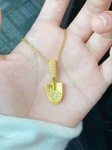 rundraw 1件新款铲形锆石镶嵌哑光优雅铜金色女士吊坠项链，适合派对、晚宴、日常佩戴，是节日和周年纪念日送给朋友和爱人的最佳礼物。 - C10169-1 - 查看 4