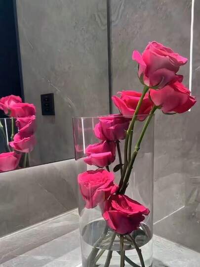 1个玻璃花瓶，多种尺寸可选。适用于水培鲜花、人造花、花园景观和养鱼。是酒店、餐厅、商店、办公室、玄关、厨房、客厅、卧室和浴室的理想之选。送给女性的完美礼物。