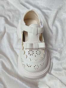 1双女童可爱公主乐福鞋，镂空透气软底防滑百搭儿童真皮鞋，简约时尚婴幼儿学步鞋，带魔术贴，适合春、夏、秋季穿着 - 米色 - 查看 7