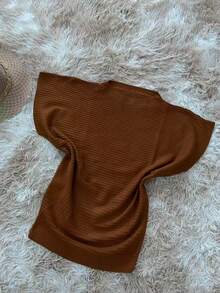 Blusa feminina de malha modal com mangas morcego, tamanho grande - casual, curta e versátil.  Malhado  Nenhum    Praia  Férias - Marrom - Visão 2